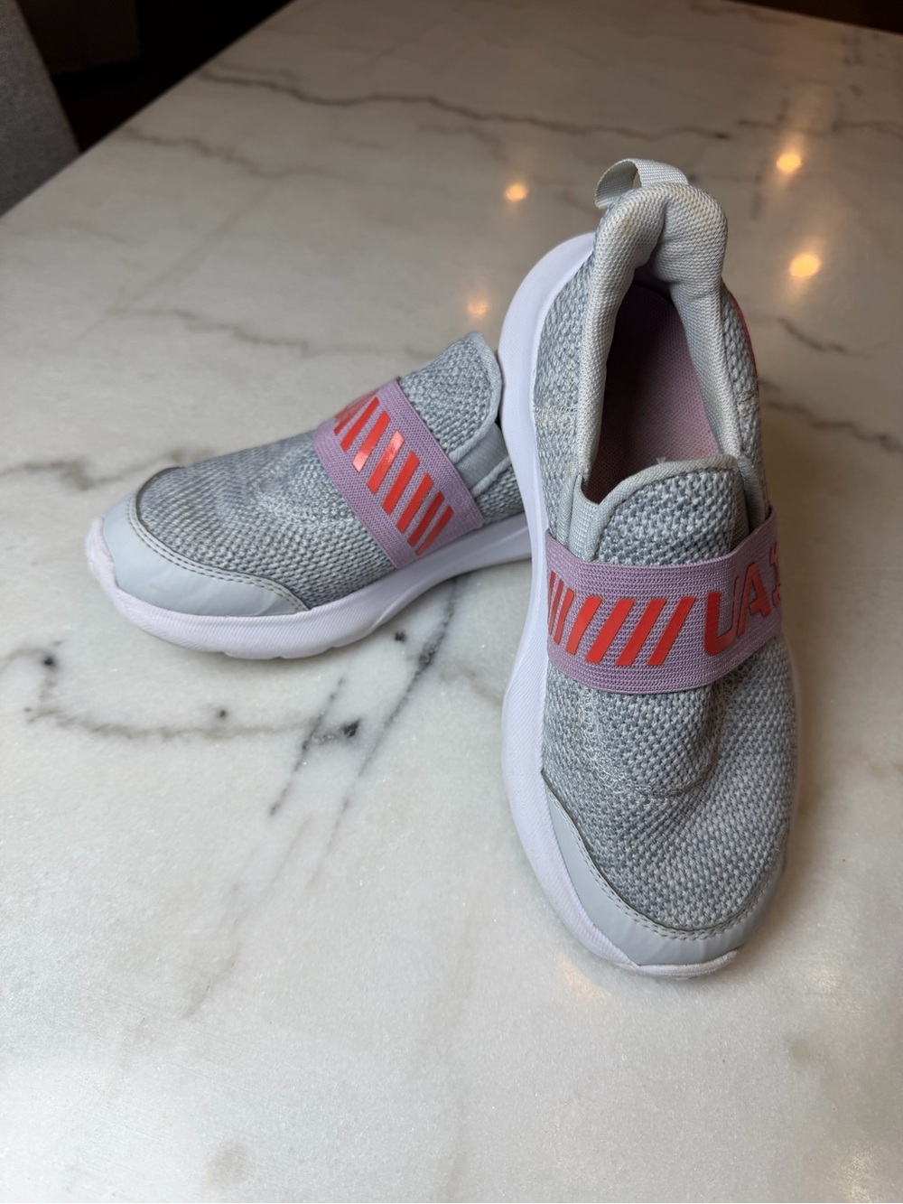 Under Armour Kids Surge 3 Slip Grade